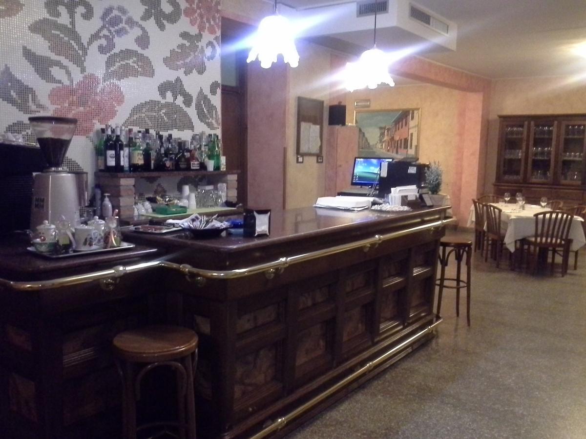 Hotel Ticino Ristorante Chierico Carbonara al Ticino Kültér fotó